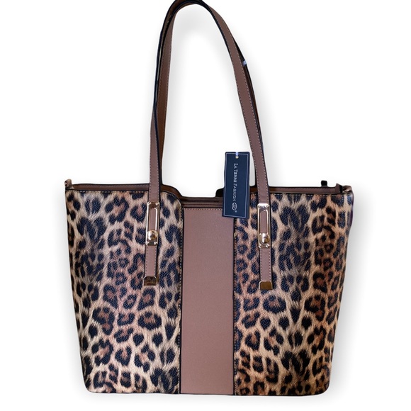 Handbags - 💥NWT💥 Leopard print handbag